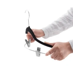 ACAZA Set Van 20 Fluwelen Kledinghangers - Metalen Haak - Zwart -Leenbakker Winkel 1000068943 0103