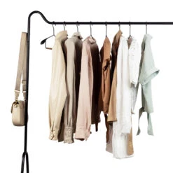 QUVIO Kledingrek Met Schoenen Opbergruimte - Metaal - Zwart -Leenbakker Winkel 1000077597 0103