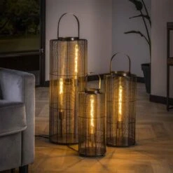 Vloerlamp Roxan Zwart Metaal Ø30 Cm - 30x30x81 Cm - Metaal - Zwart -Leenbakker Winkel 1000084493 0103