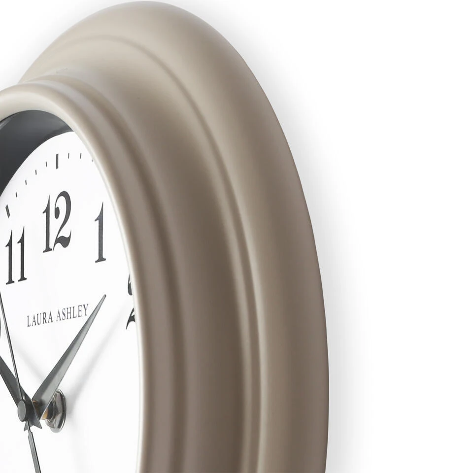 Laura Ashley Newgale Klok - Cijfers - 26x26cm - Beige 3 Laura Ashley Newgale Klok - Cijfers - 26x26cm - Beige - Afbeelding 3