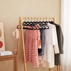 ACAZA - 50 Anti-slip Kleerhangers - Zwarte Haak 12 ACAZA - 50 Anti-slip Kleerhangers - Zwarte Haak -Leenbakker Winkel b8f13fddbfd64da4ae97b08957996d02