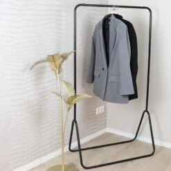 MISOU Kledingrek Metaal Industrieel Zwart 80x44x145cm -Leenbakker Winkel cd778835ecb841c4a7815ff49120089d